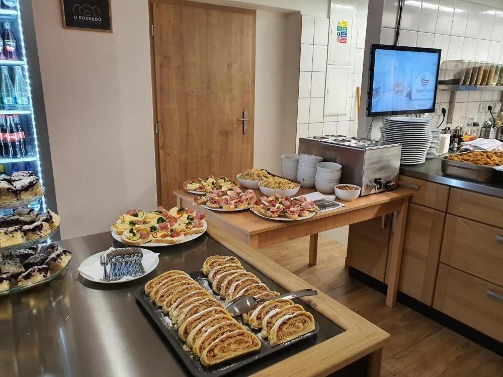 Penzion A Restaurace U Sousedu Strazny Ngoại thất bức ảnh