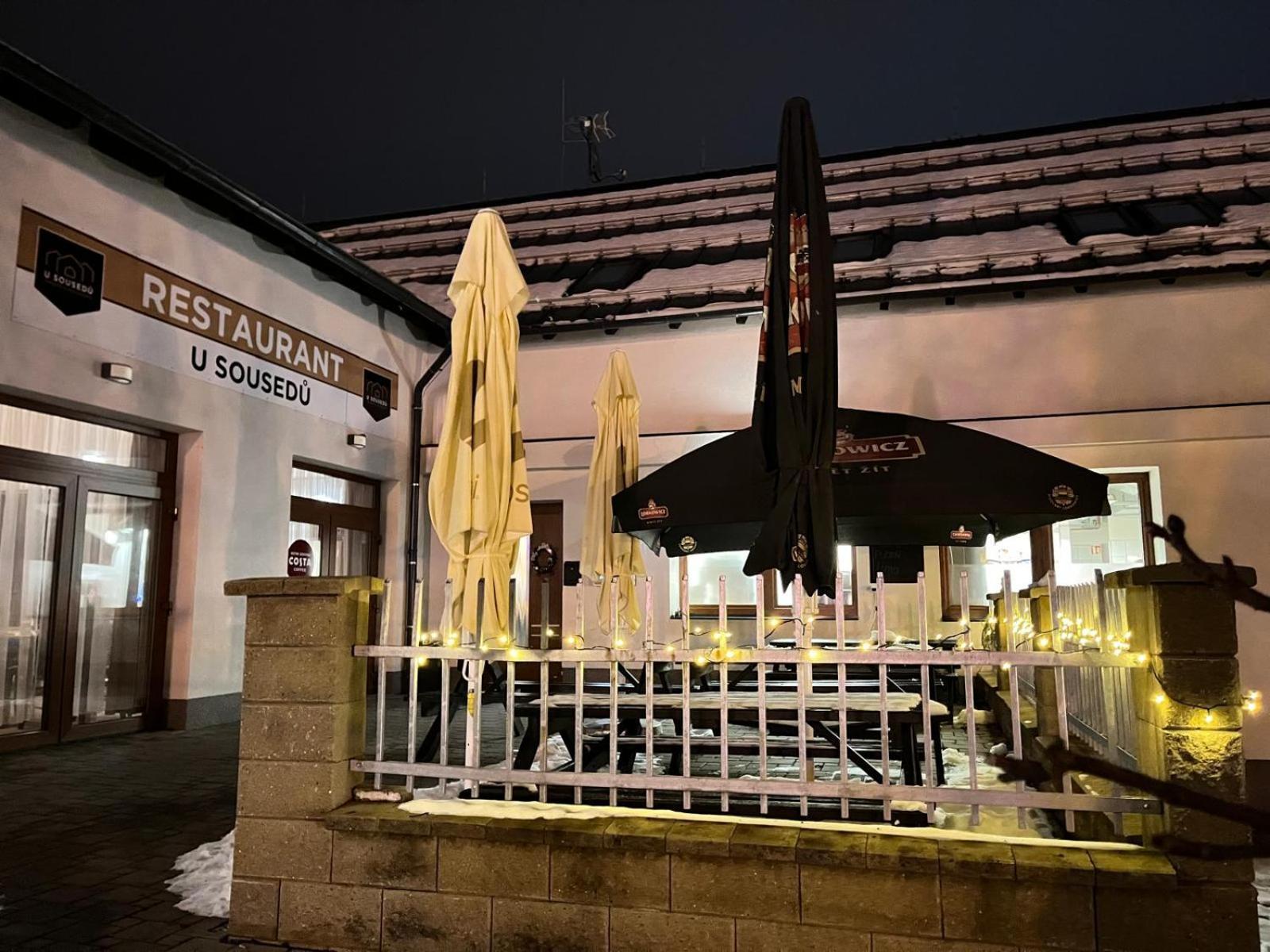 Penzion A Restaurace U Sousedu Strazny Ngoại thất bức ảnh