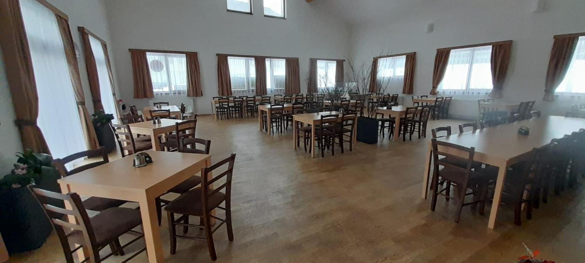 Penzion A Restaurace U Sousedu Strazny Ngoại thất bức ảnh