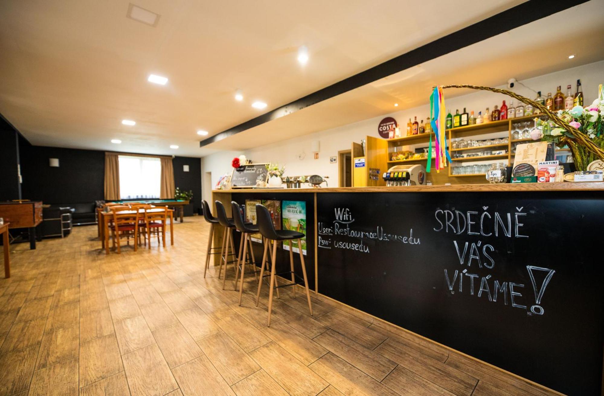 Penzion A Restaurace U Sousedu Strazny Ngoại thất bức ảnh