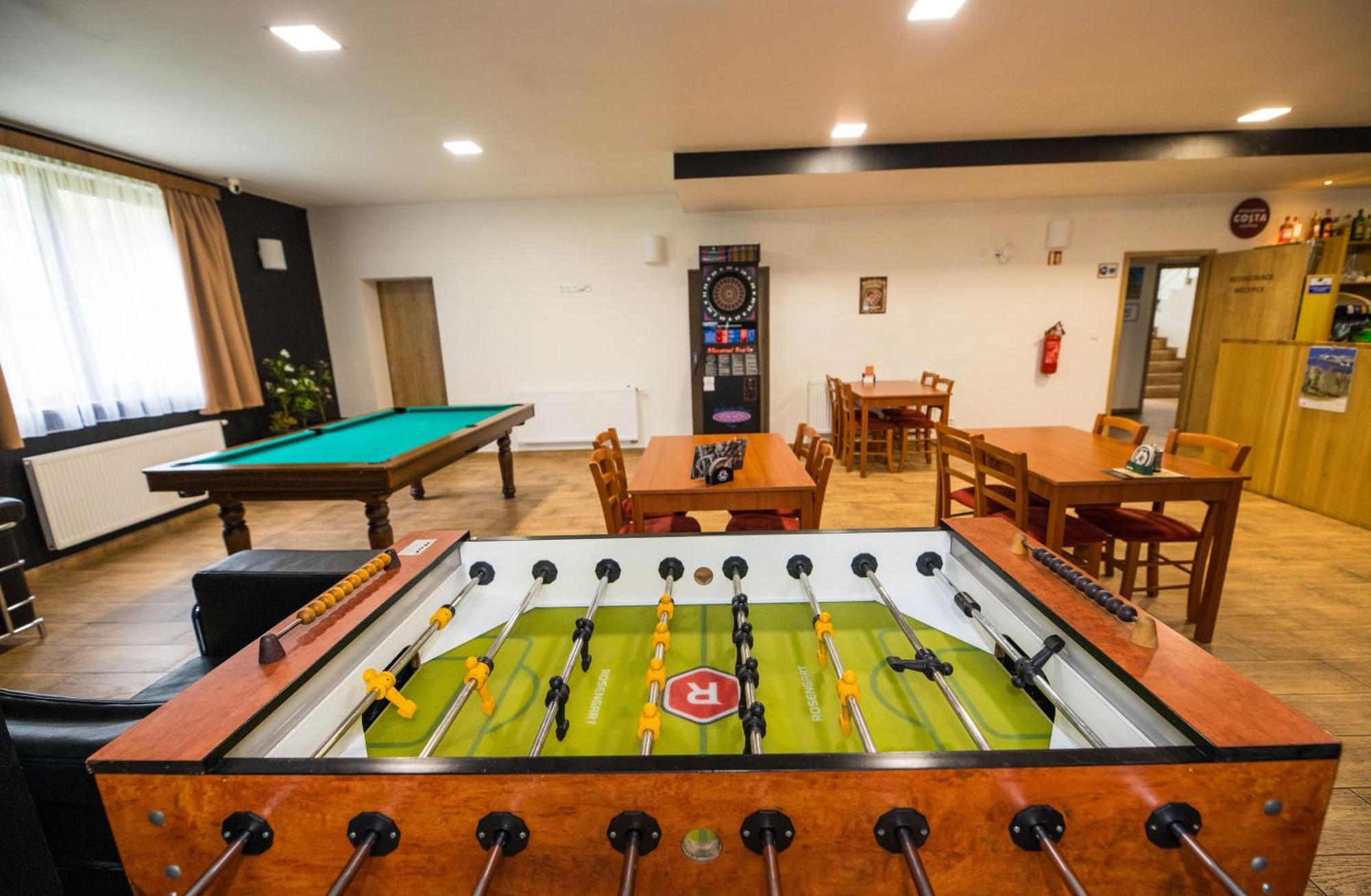 Penzion A Restaurace U Sousedu Strazny Ngoại thất bức ảnh