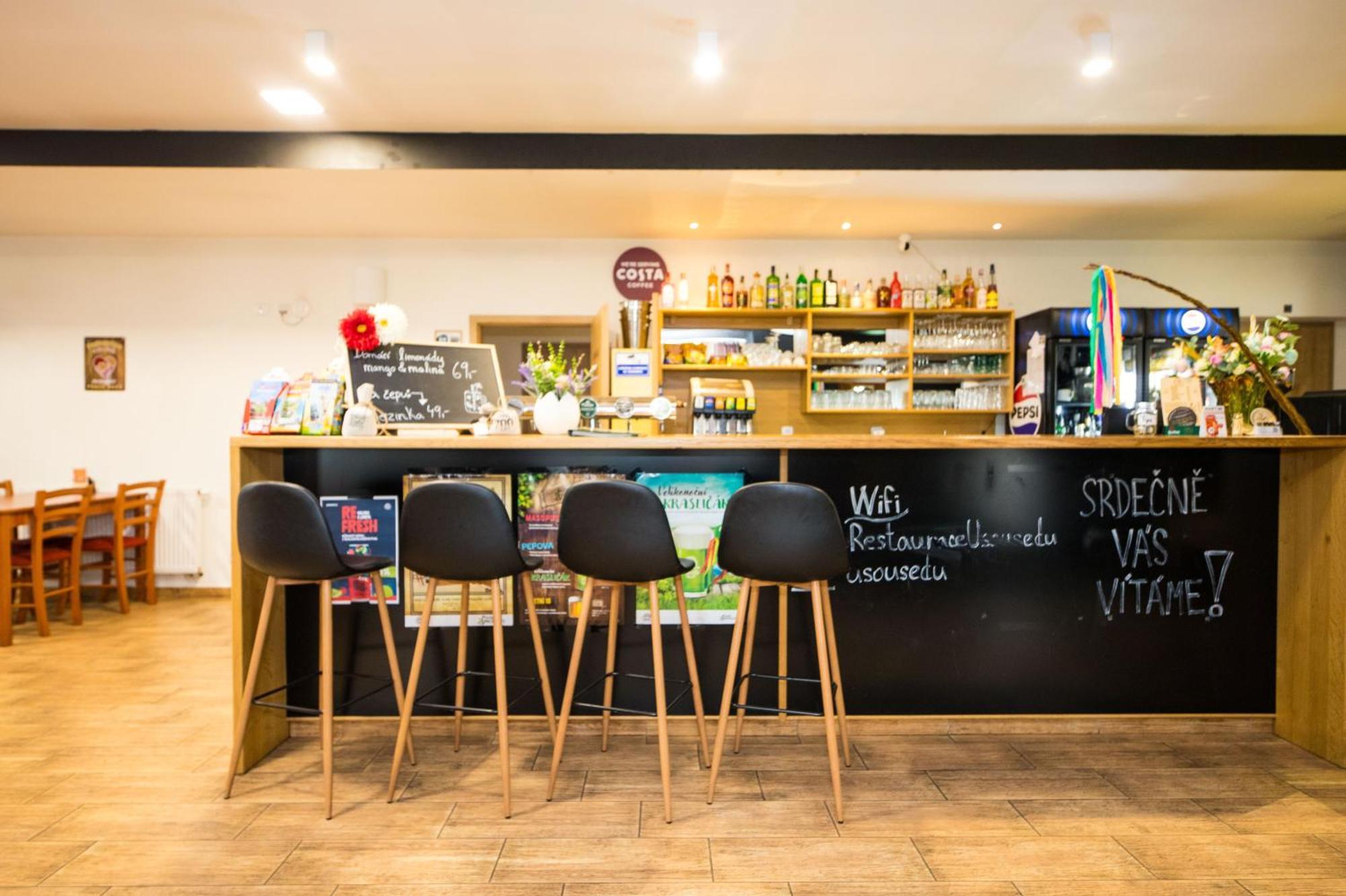 Penzion A Restaurace U Sousedu Strazny Ngoại thất bức ảnh